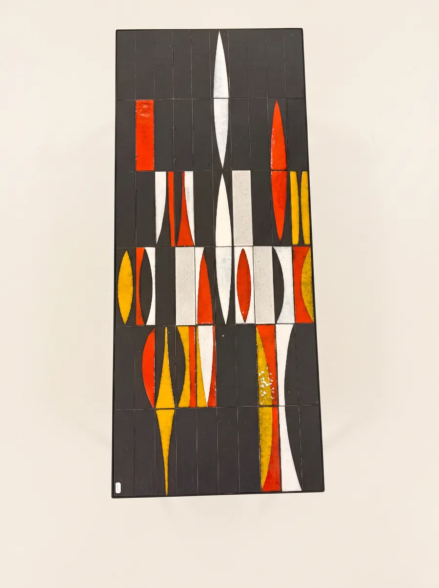 Couchtisch „Shogun“ von Roger Capron, um 1960 — Roger Capron — Metall, Keramik und Emaille — 20. Jahrhundert
