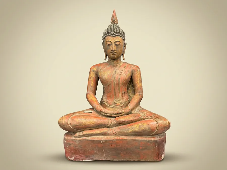 Seated Burmese Buddha in lacquered and gilt wood, 19th century — Carved wood with traces of red lacquer and gilding — 19th century