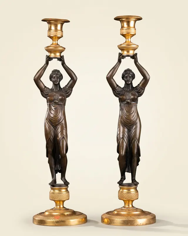 Paire de bougeoirs en bronze d'époque Directoire