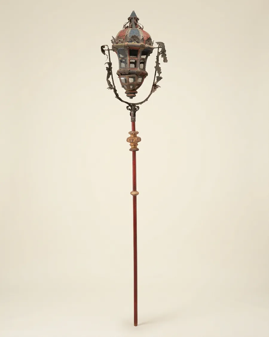 Paire de torchères vénitiennes en bois peint et doré, XVIIIe siècle — Bois peint et doré, tôle peinte — XVIIIe siècle