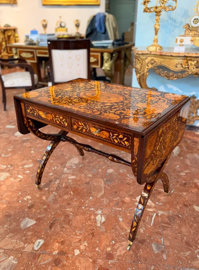 Table à abattants en marqueterie, Hollande, XIXe siècle