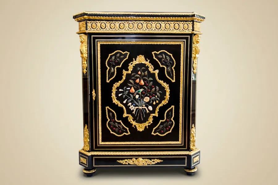 Meuble d'appui en placage noir et pietra dura, Béfort Jeune, XIXe siècle — Mathieu Béfort (BEFORT JEUNE) — Placage noir, marqueterie de marbres (pietra dura), bronze, marbre noir de Belgique — XIXe siècle