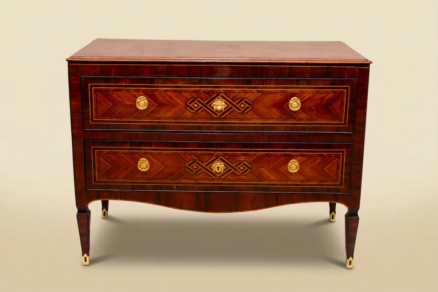 Commode italienne en marqueterie de bois, style Néoclassique, vers 1800 — Giuseppe Maggiolini — Marqueterie de bois et placage — XIXe siècle