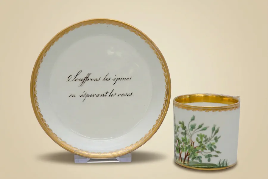Porseleinen litronkop met schotel, Wenen, circa 1808 — Joh. Vogl — Porselein, verguldsel — 19de eeuw