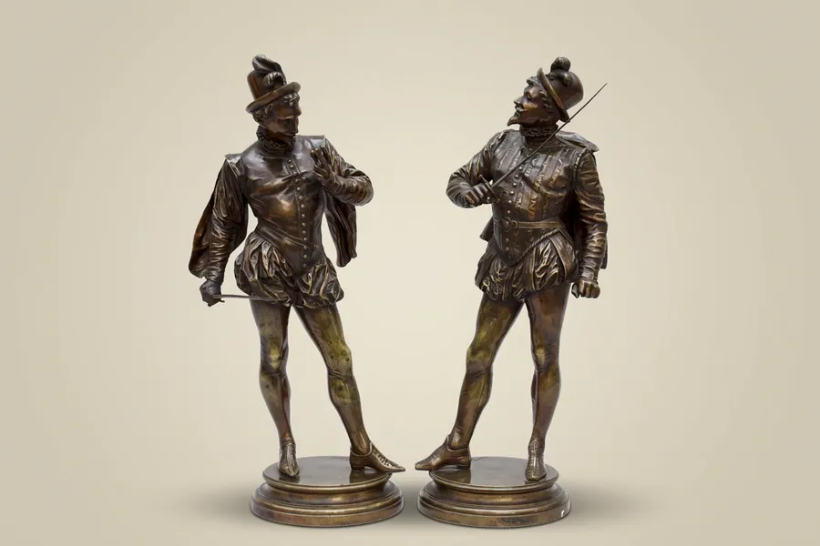 Paire de bronzes « Mousquetaires » par Pierre-Louis Detrier, seconde moitié du XIXe siècle — Pierre-Louis Detrier — Bronze patiné et ciselé — XIXe siècle