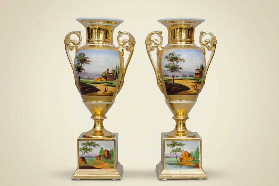 Pair of eggshaped vases on squares, Frédéric Faber in Brussels — Frédéric Faber — Painted and gilt porcelain — 19th century