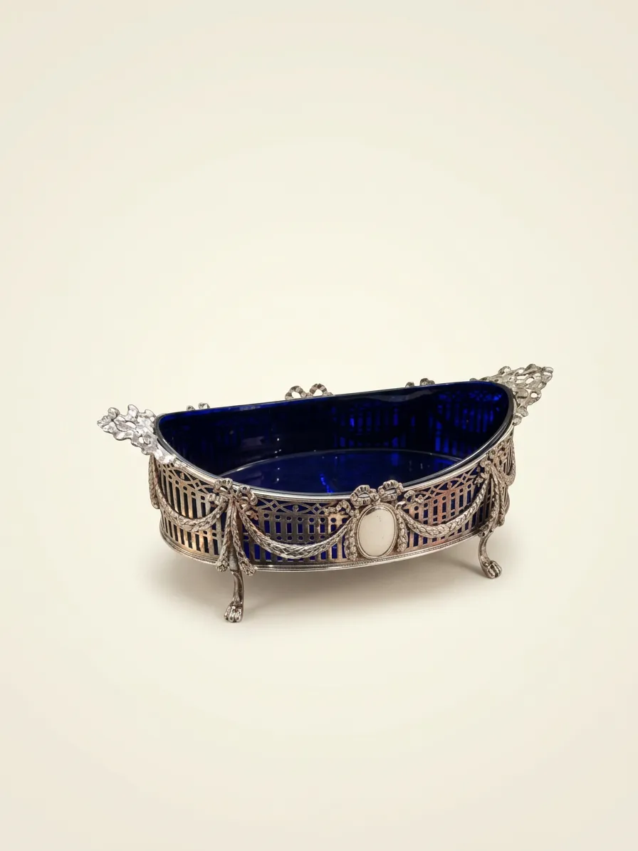Silver planter, 19th century — Silver, glass — 19th century